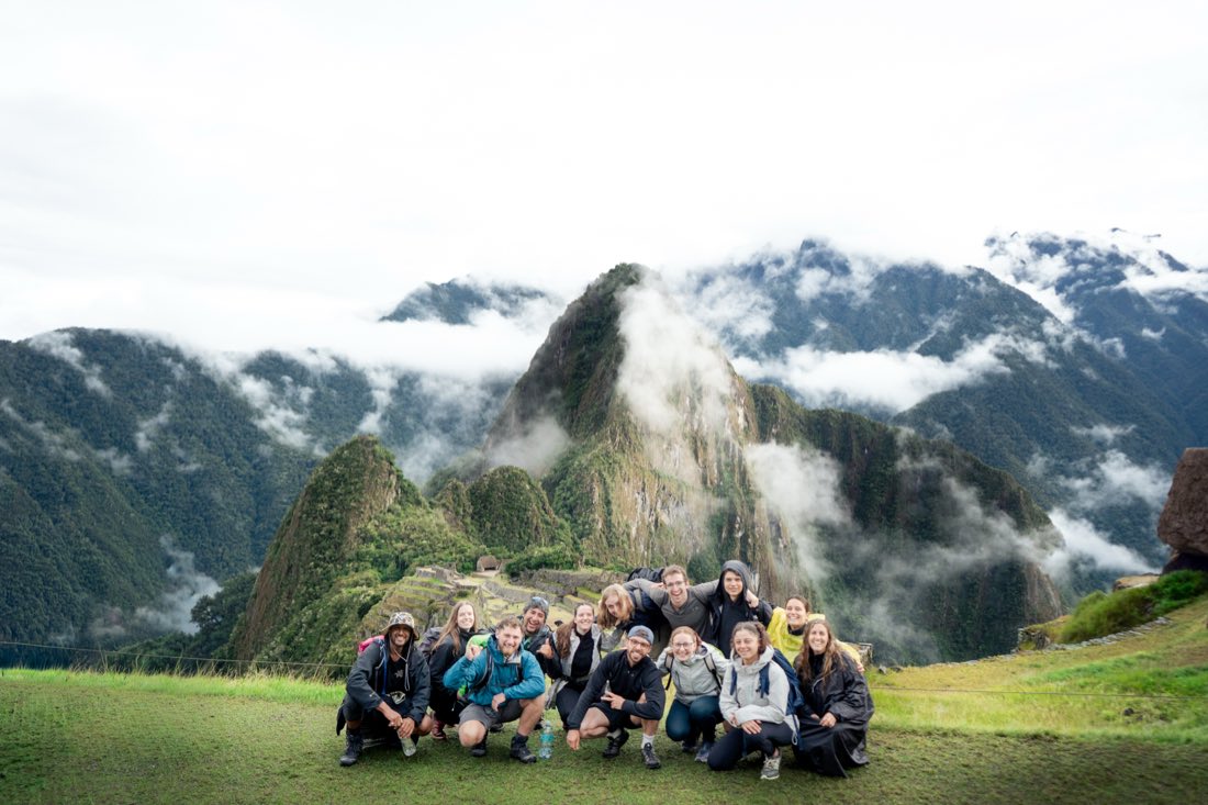 Travelers with Machu Picchu Online at Machu Picchu